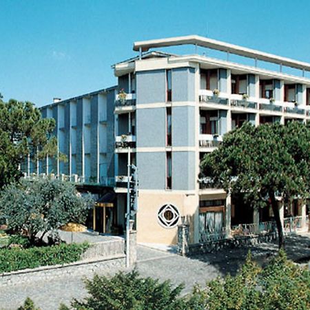 אבנו טרמה Hotel Terme Patria מראה חיצוני תמונה